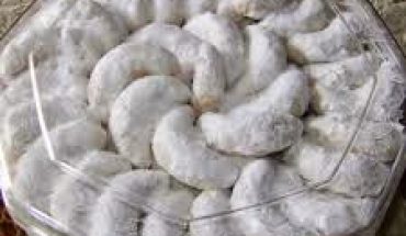 Resep Cara membuat kue Putri Salju lembut dan enak